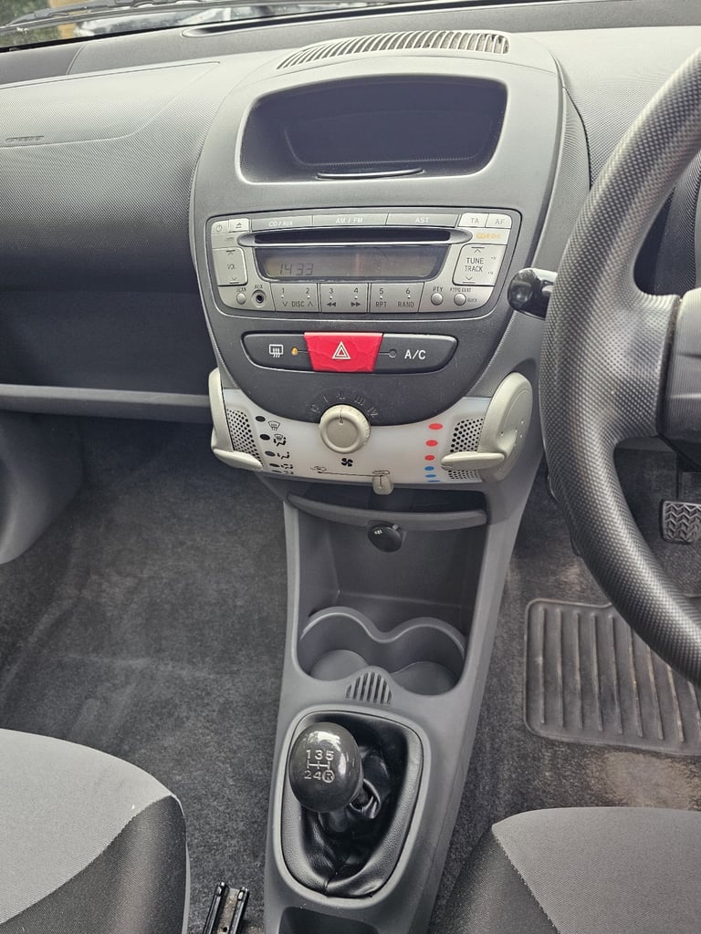 Citroen, C1, Hatchback, 2011, Manual, 998 (cc), 5 doors