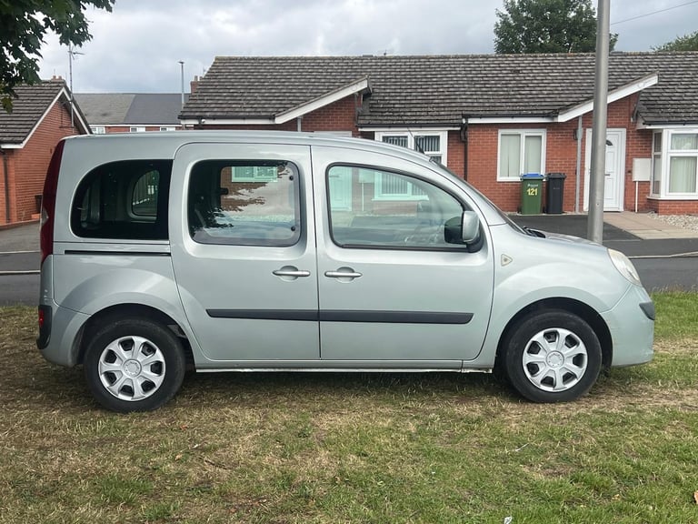 2012 Renault Kangoo 1.6 Expression 5dr Auto [AC] MPV Petrol Automatic