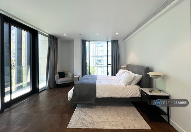 2 bedroom flat in Switch House East Battersea Power Station, London, SW11 (2 bed) (#2638655)