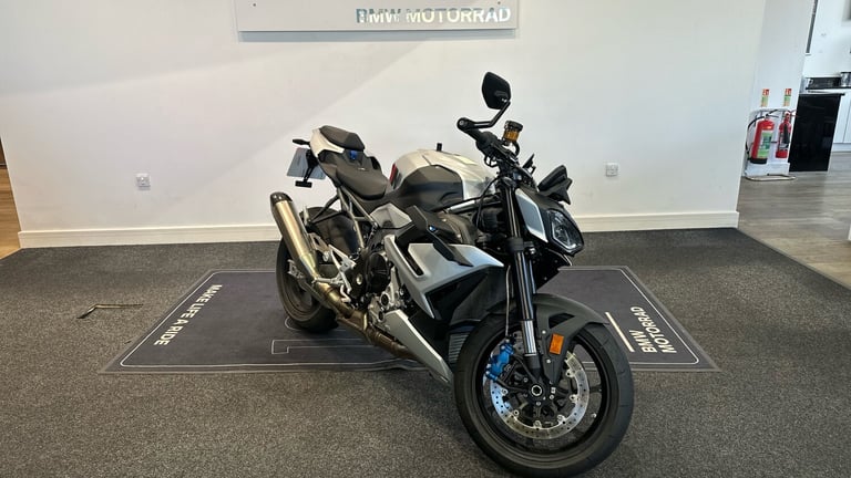 2025 BMW M3 M 1000 R M Comp Pack (25MY) SPORTS PETROL Manual