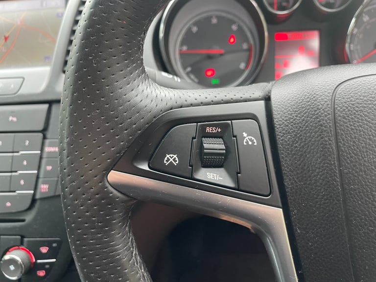 2012 Vauxhall Insignia 2.0 CDTi SRi Nav [160] 5dr Auto HATCHBACK Diesel Automatic