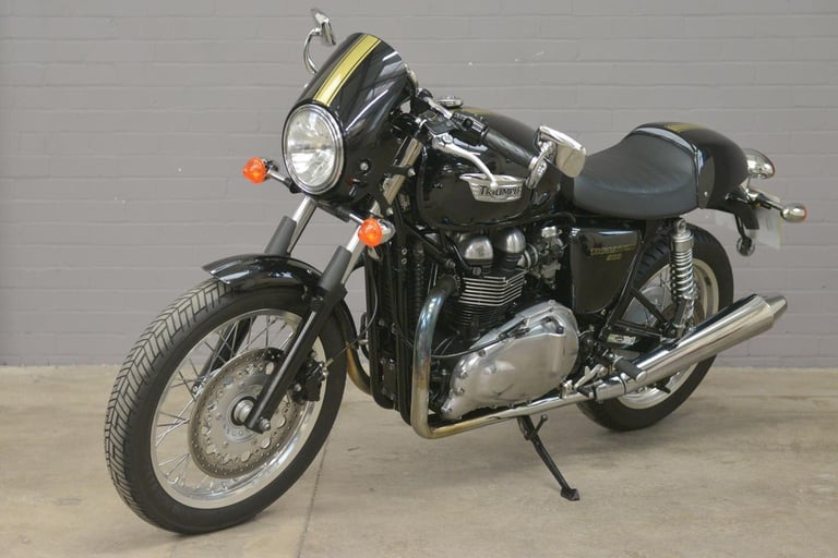 2014 Triumph Thruxton 900 865