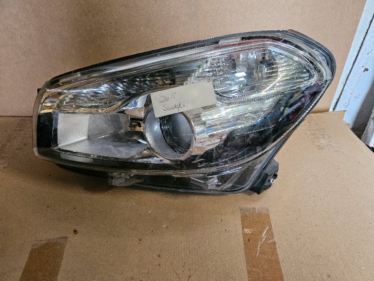 image for NISSAN QASHQAI J10 BREAKING HEADLIGHT GOOD WORKING ORDER 