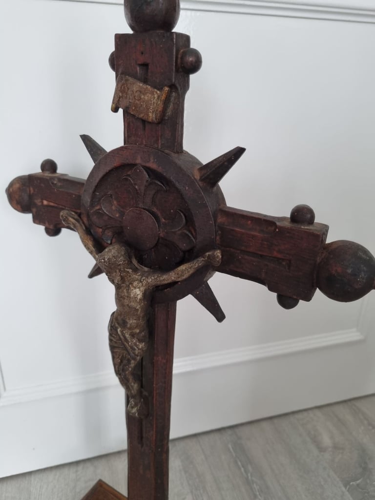 Antique crucifix 52cm 