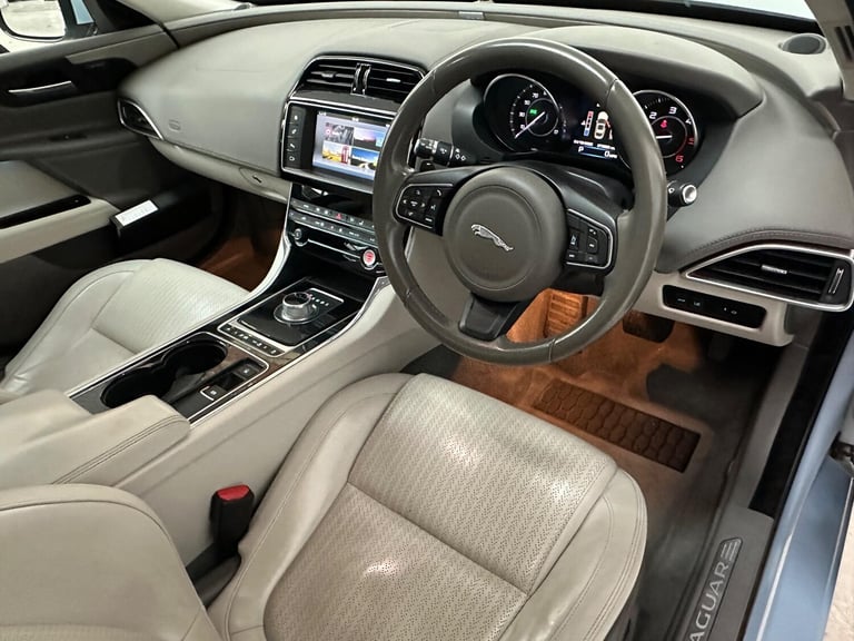 2016 Jaguar XE 2.0d Portfolio Auto Euro 6 (s/s) 4dr Saloon Diesel Automatic