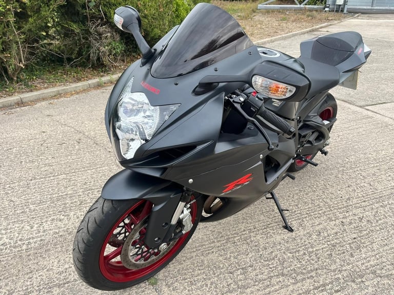 2017 17 SUZUKI GSXR 600 L7 GSXR600 SPORTS 600 SUPERSPORT BLACK - 5k MILES ONLY