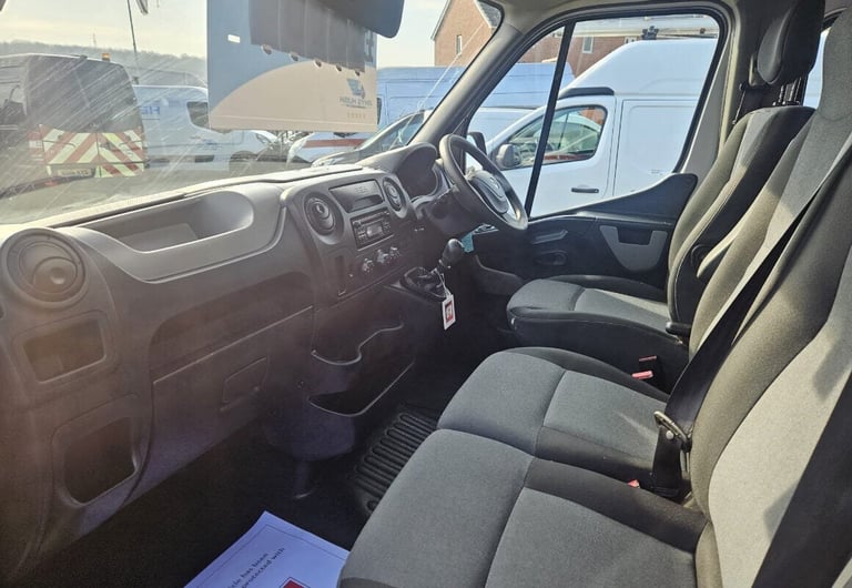 2017 Renault Master MM35 BUSINESS PLUS ENERGY DCI CRC Van/side windows Diesel Manual