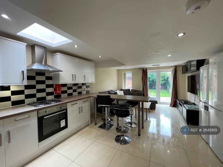 image for 6 bedroom house in Hatherley Road, Reading, RG1 (6 bed) (#2645619)