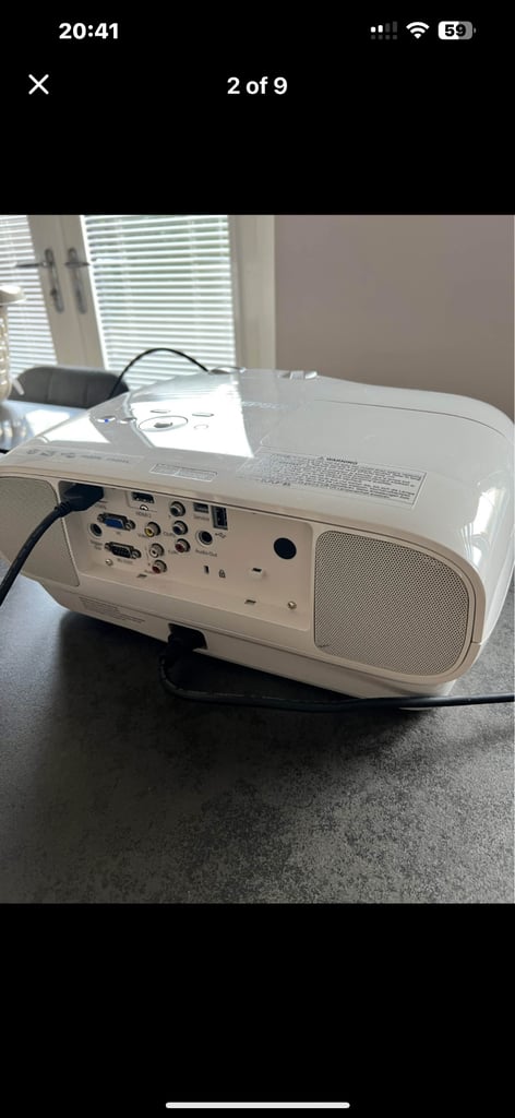 EH-TW6600W HD WIRELESS 3D HOME CINEMA PROJECTOR LIKE NEW ONLY 168 HOURS ON THE BULB