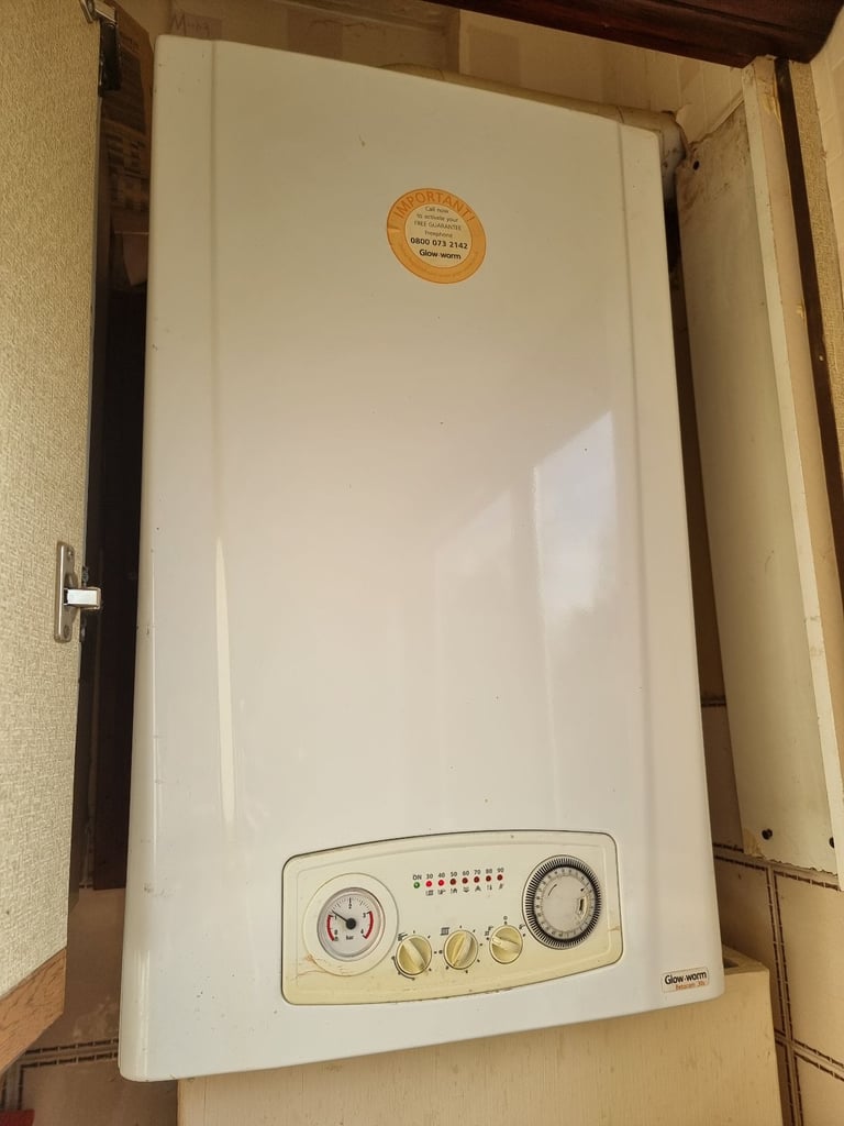 BETACOM Glow worm high condensing combi boiler 30c. 