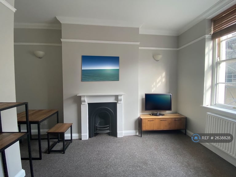 2 bedroom flat in King Street, Exeter, EX1 (2 bed) (#2638828)