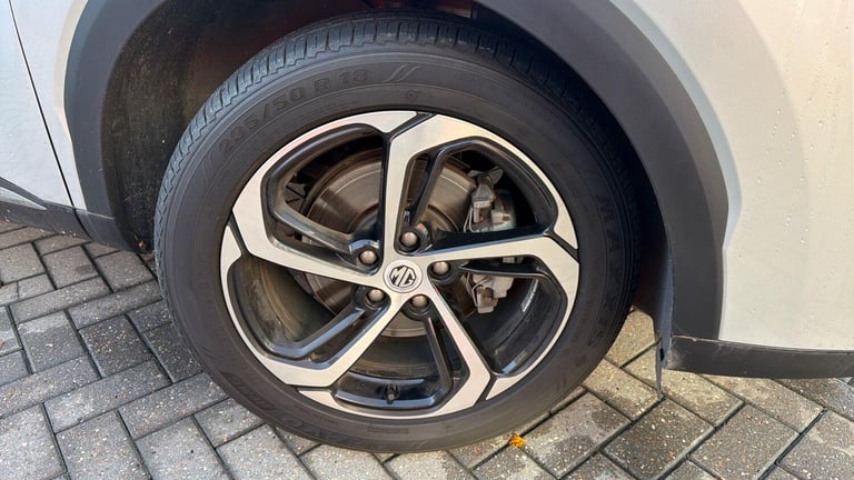  MG MG HS 1.5 T-GDI Trophy DCT Euro 6 (s/s) 5dr Petrol Automatic