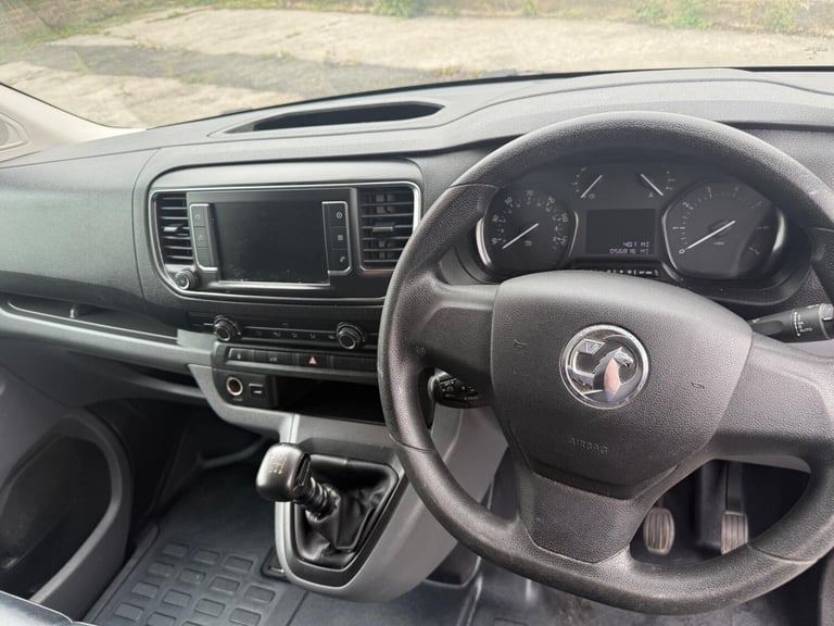2020 Vauxhall Vivaro 1.5 Turbo D 2900 Sportive L2 H1 Euro 6 (s/s) 5dr PANEL VAN Diesel Manual