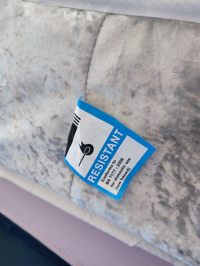 Small double mattress 