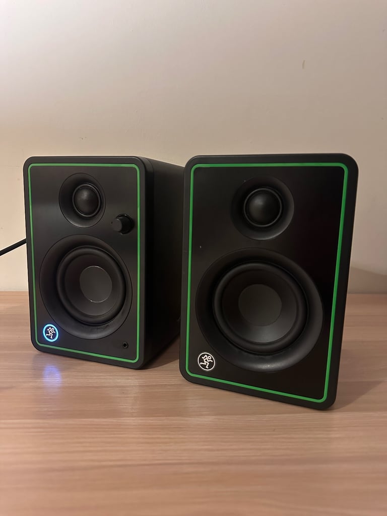image for Mackie CR3-X 3-Inch Multimedia Studio Monitors - Pair - Great Condition