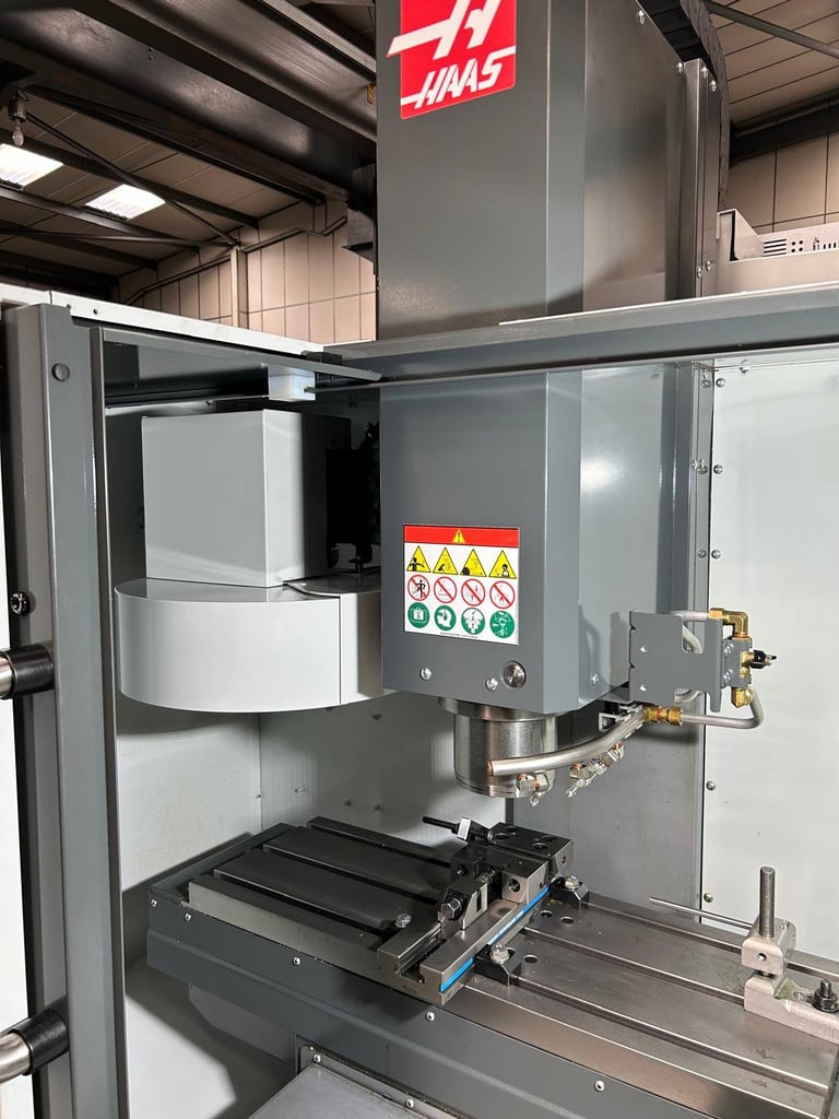 HAAS MINI MILL VERTICAL MACHINING CENTRE YEAR 2022