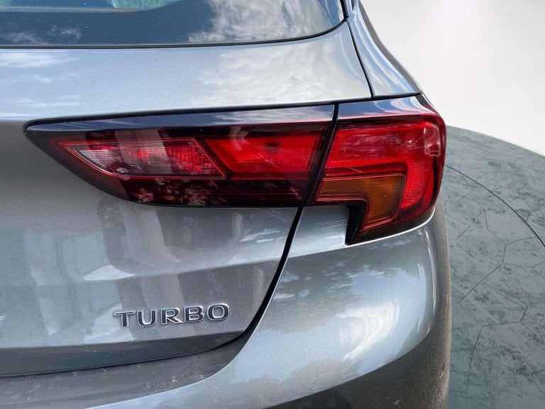 2018 Vauxhall Astra 1.4i Turbo Elite Nav Auto Euro 6 (s/s) 5dr Petrol