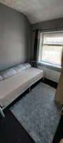 Single room to rent b28 hall green