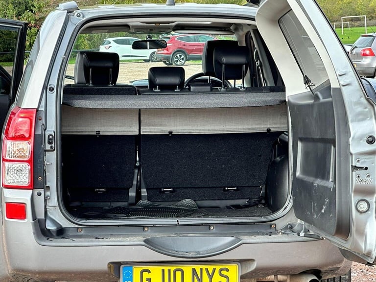 SUZUKI GRAND VITARA 2.4 VVT SZ5 Auto 4WD Euro 4 5dr 2010