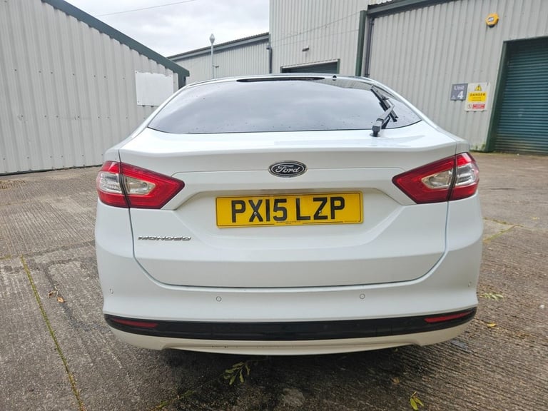 2015 Ford Mondeo 2.0 TDCi Titanium 5dr HATCHBACK DIESEL Manual