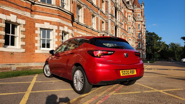 Vauxhall Astra Elite Nav, 1.2 Petrol Manual | 12 Months MOT