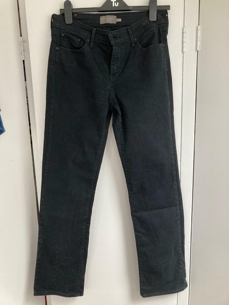 Women's Levi jeans size 8/29 | in Reading, Berkshire | Gumtree