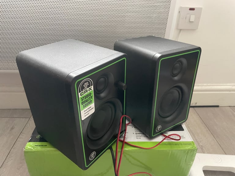 Mackie CR3-X active speakers 