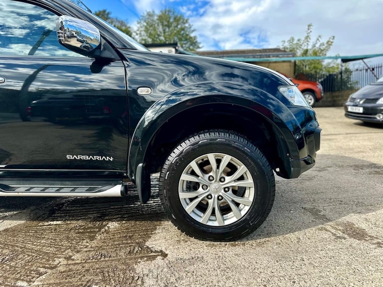 2015 Mitsubishi L200 Double Cab DI-D Barbarian 4WD Auto 176Bhp PICK UP Diesel Automatic