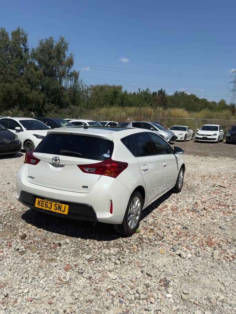 2025 Toyota Auris PETROL AUTOMATIC 1,5L Hatchback HYBRID ELECTRIC Manual