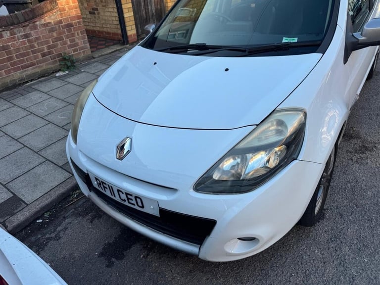 2011 Renault Clio 1.2 Dynamique TomTom Euro 5 5dr Hatchback Petrol Manual