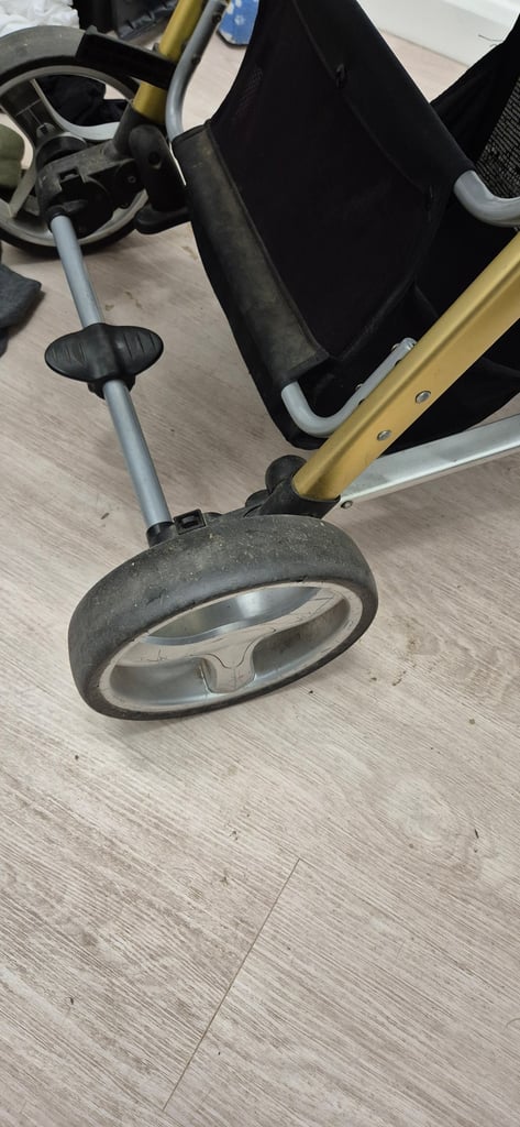 Cossatto Giggle travel system