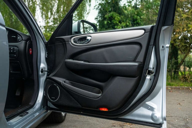 2007 Jaguar XJ XJ 2.7 TDVi Sovereign 4dr Auto SALOON DIESEL Automatic