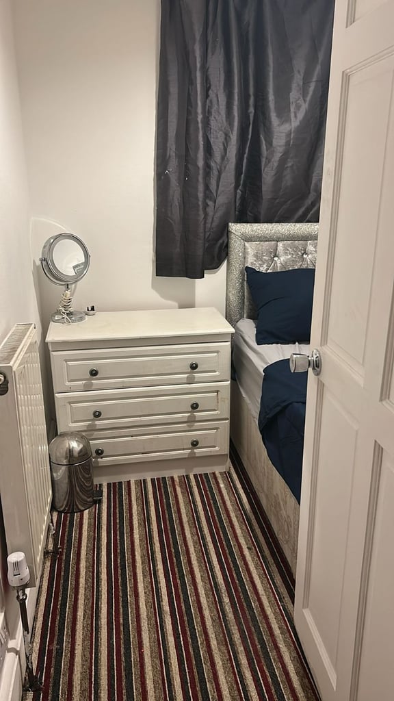 SINGLE ROOM FOR RENT