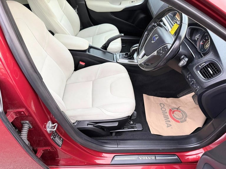 2013 Volvo V40 D3 SE 5dr Geartronic HATCHBACK Diesel Automatic