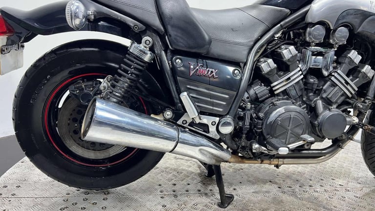 Yamaha Vmax [Phone number removed]K RUNNING PROJECT BIKE SPARES OR REPAIR CLASSIC CRUISER