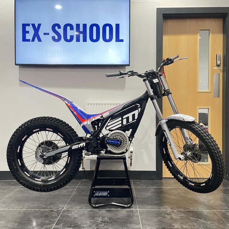 2022 EM EPURE ** EXCELLENT CONDITION** USED ELECTRIC TRIAL **EX SCHOOL**