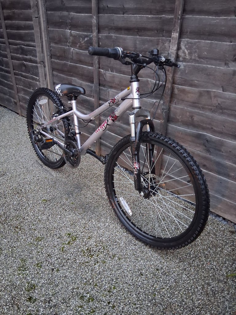 Girls Apollo Krypt 24 Inch Wheel Mountain Bike 