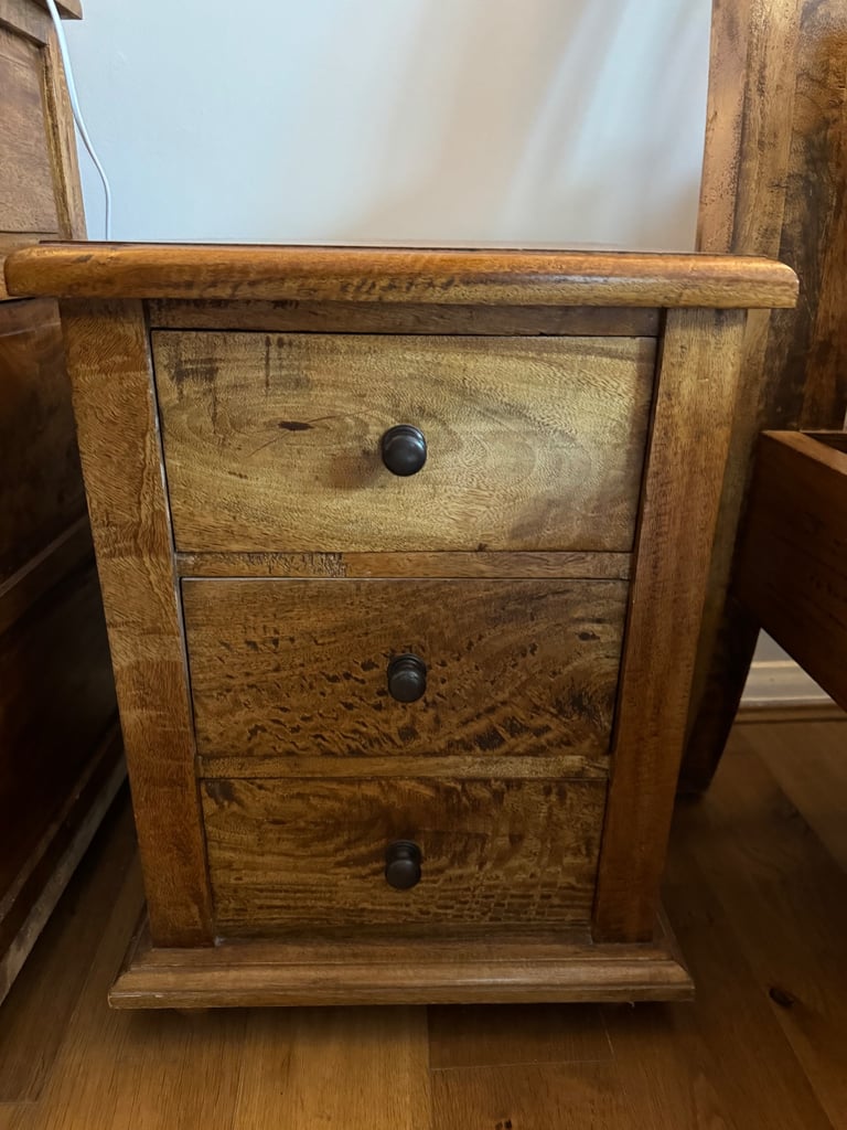 image for 2 Wooden Bedside Drawers
