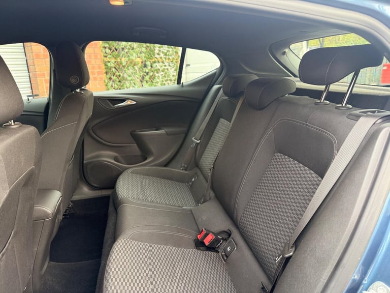 2016 Vauxhall Astra 1.4i Turbo SRi Nav Euro 6 5dr HATCHBACK Petrol Manual