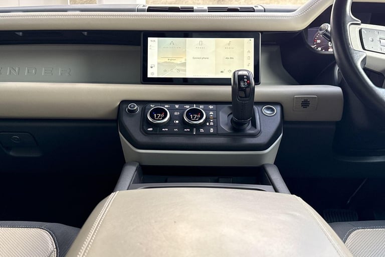 2021 Land Rover Defender 110 2.0 P400e 15.4kWh X-Dynamic HSE SUV 5dr Petrol Plug-in Hybrid Auto 4...