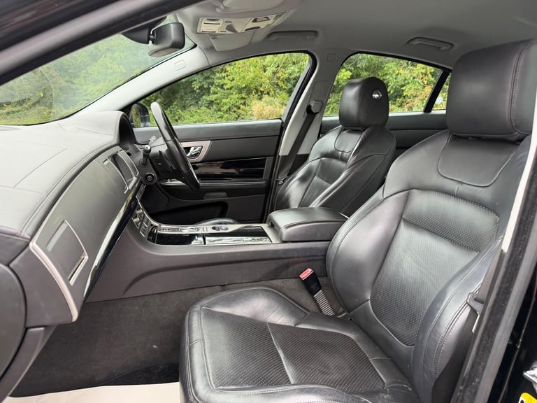 2010 Jaguar XF 3.0d S V6 Premium Luxury Auto Euro 5 4dr SALOON Diesel Automatic