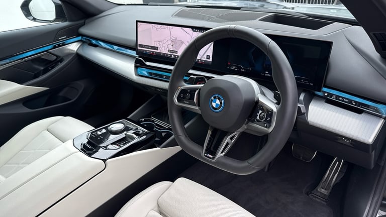 2025 BMW 5 Series 530e M Sport Pro 4dr Auto Saloon Saloon Hybrid Automatic