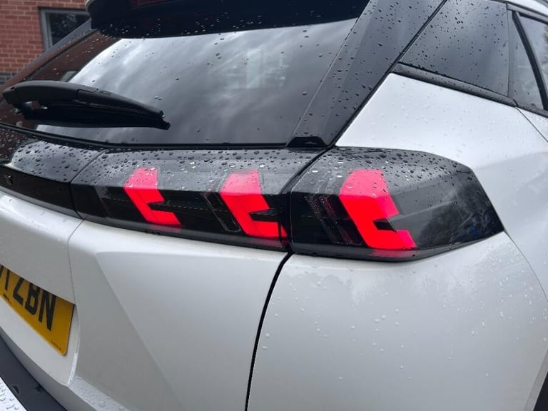 2022 Peugeot 2008 1.2 Puretech Allure Premium Suv 5dr Petrol Eat Euro 6 (s/s) (130 Ps) HATCHBACK ...