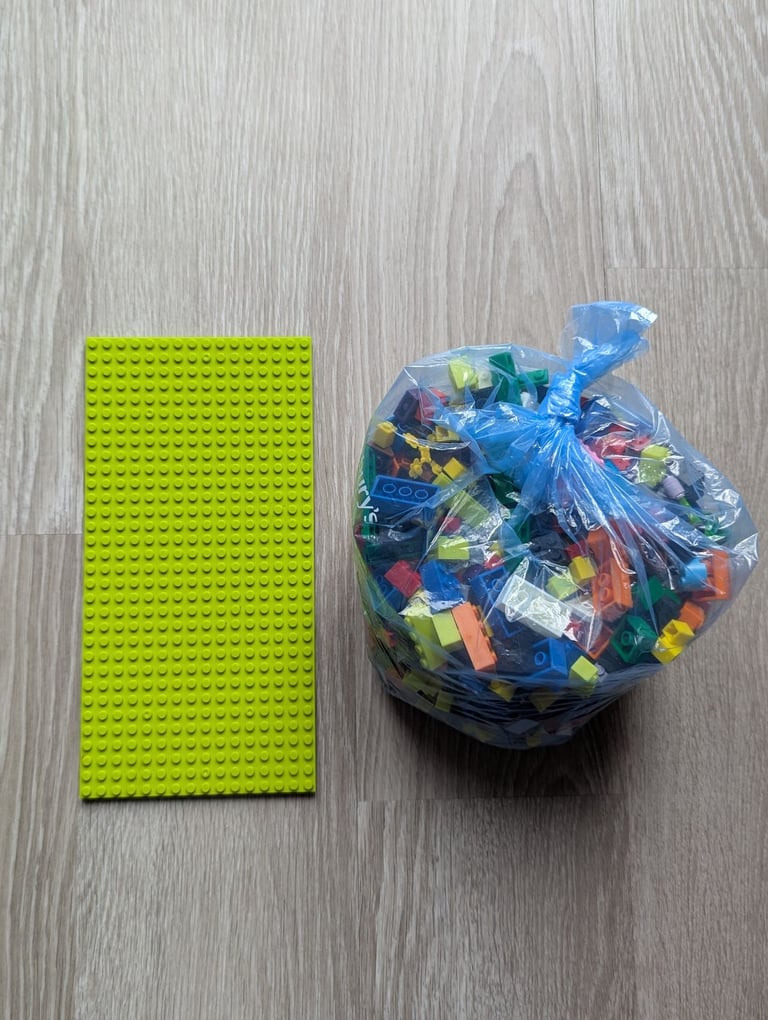 image for Building Bricks / Blocks & 16x32 Base Plate