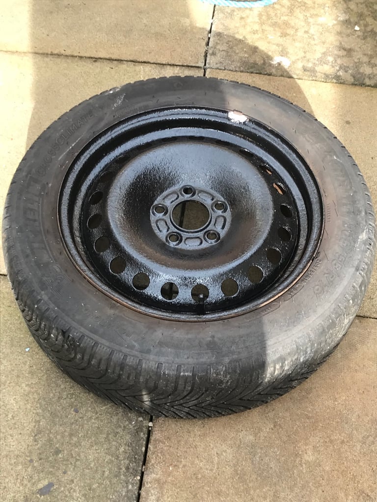 For sale steel rim tyres Ford 