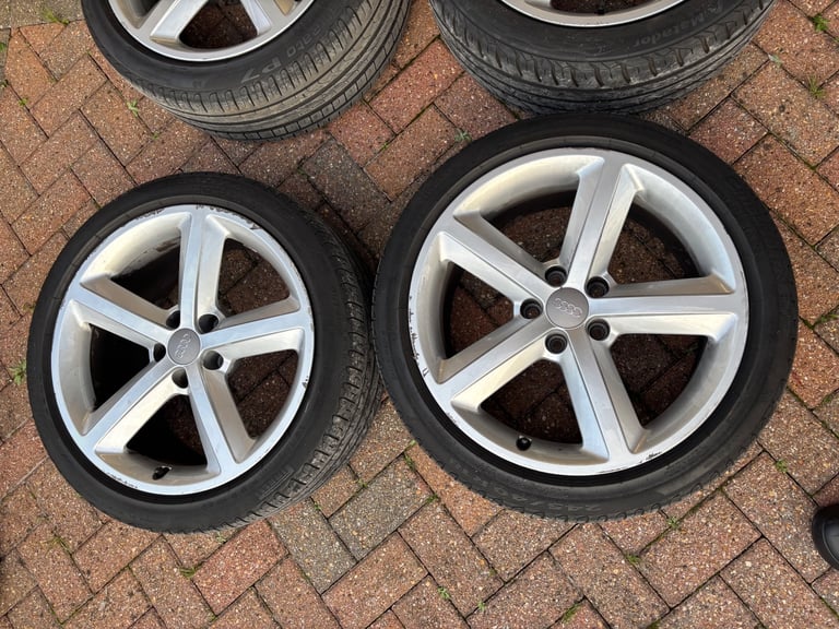 Audi wheels whit tires 18 inches 5x112