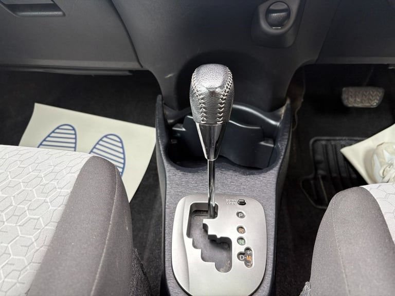 2012 Toyota Yaris 1.33 VVT-i T Spirit 5dr Multidrive S HATCHBACK PETROL Automatic