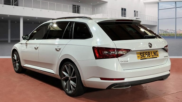2019 Skoda Superb 2.0 TDI CR Sport Line 5dr DSG [7 Speed] ESTATE DIESEL Automatic