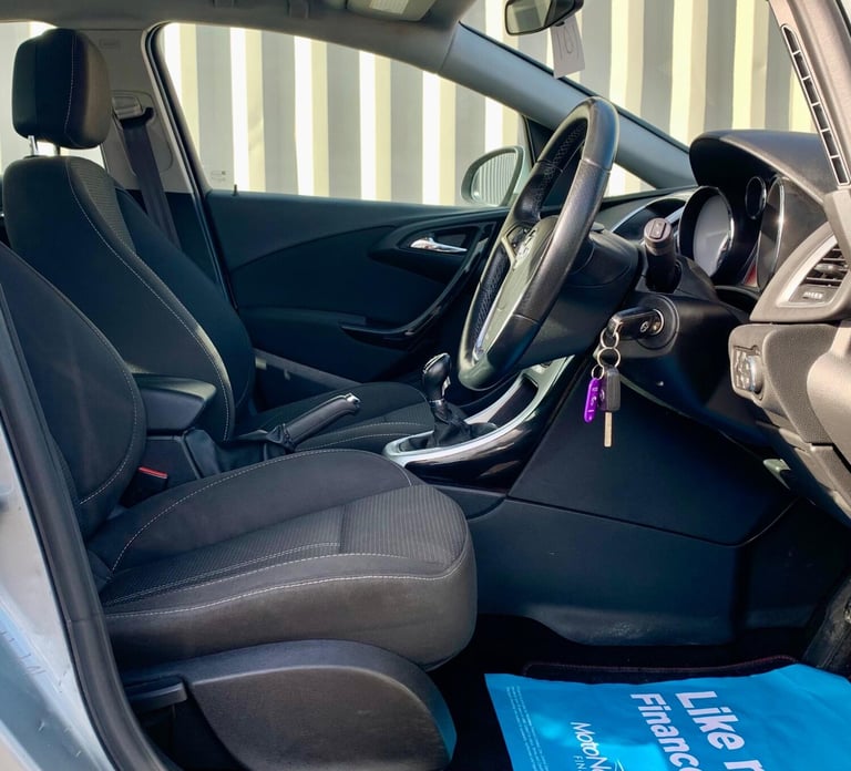 2016 Vauxhall Astra 1.6i SRi Euro 6 5dr HATCHBACK Petrol Manual