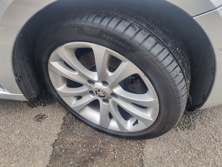 Skoda, SUPERB, Hatchback, 2014, Manual, 1968 (cc), 5 doors